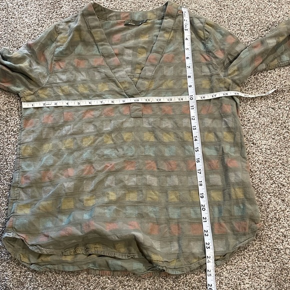 Prana green square printed sustainable blouse Size Medium - Picture 8 of 8